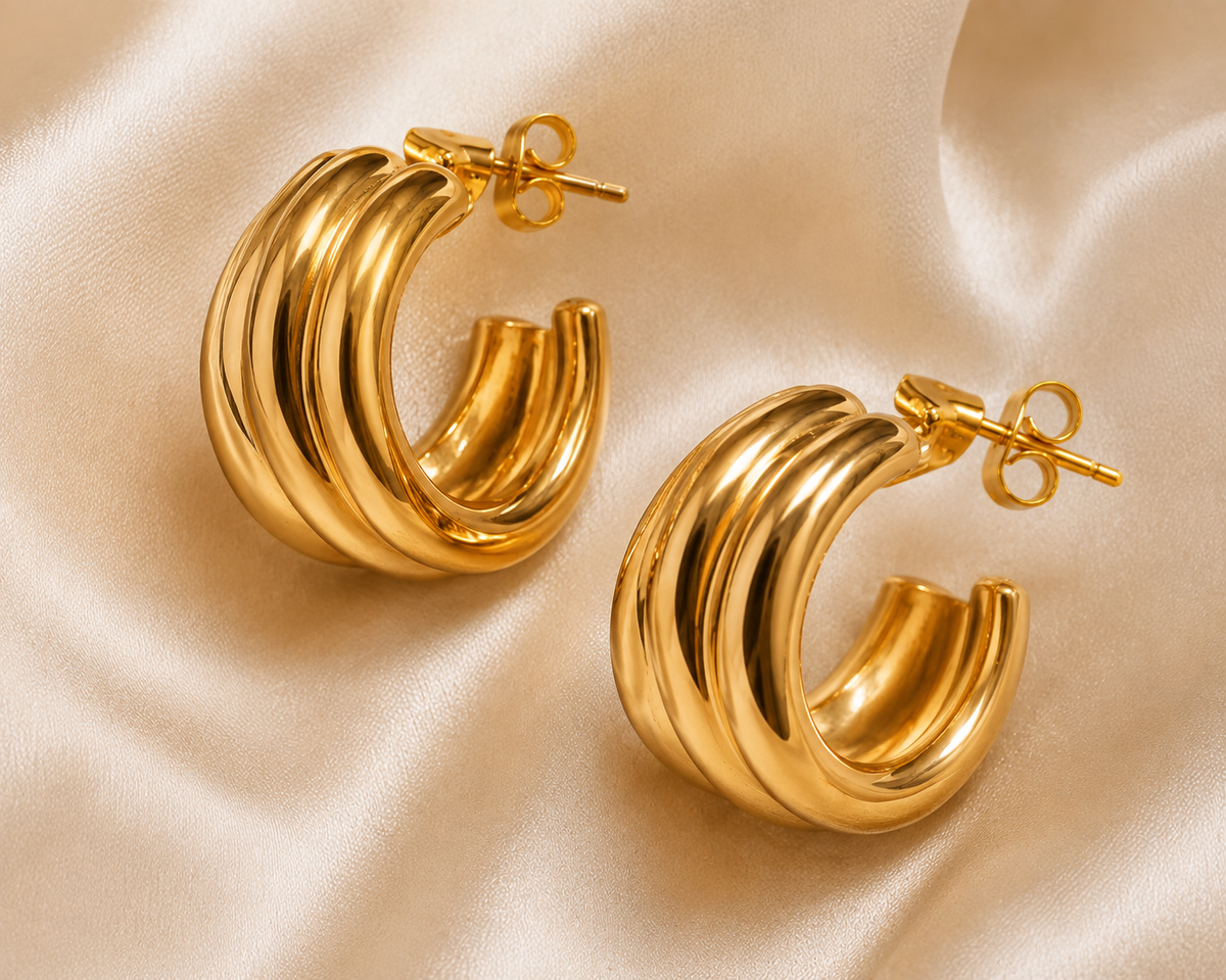 Boucles d'oreilles dorées élégantes